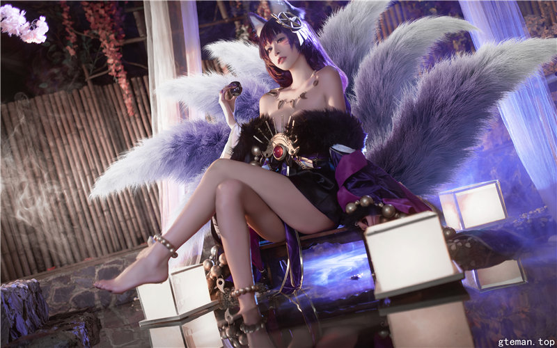 一套麻衣学姐兔女郎COSPLAY走红的动漫博主 沧霁桔梗 - 蓝宅社-蓝宅社