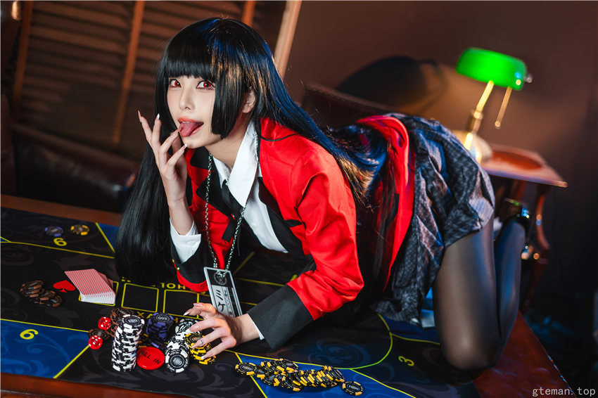 蜜汁猫裘唐宫夜宴大红色汉服，显得高贵典雅 - 蓝宅社-蓝宅社